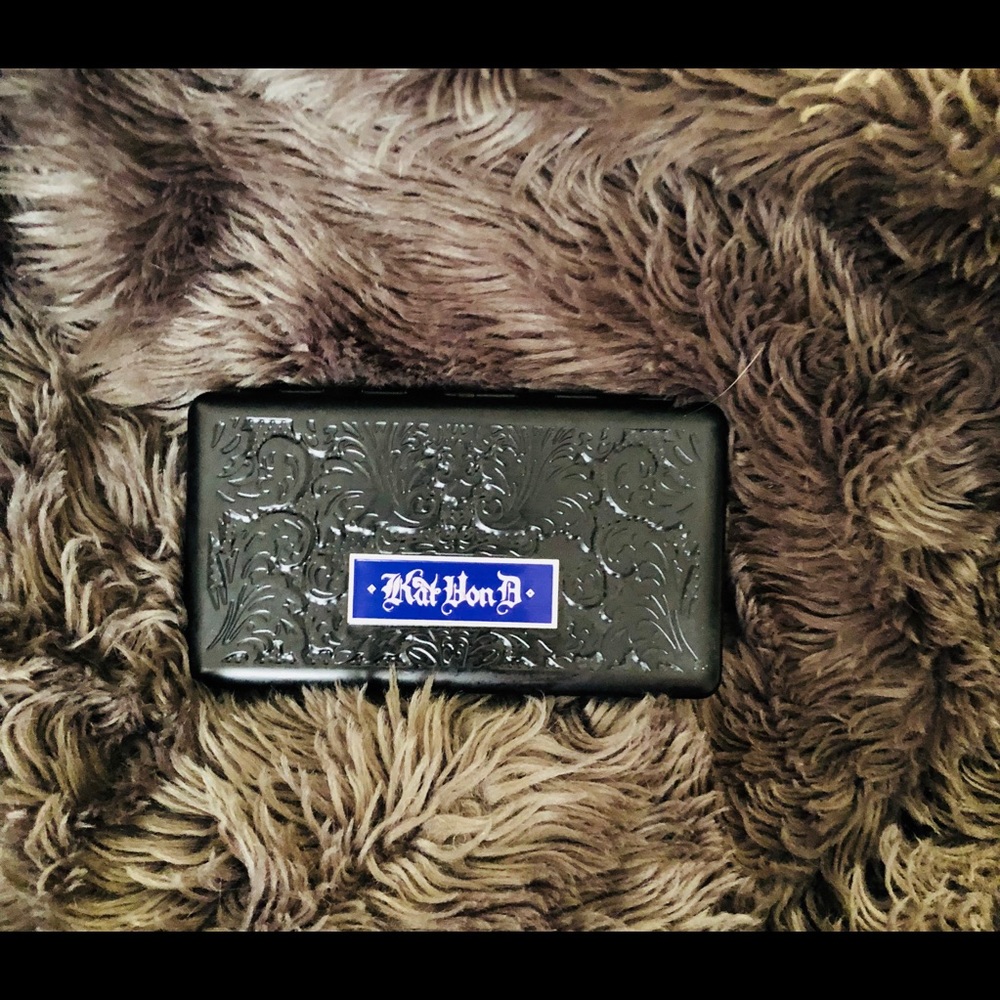 Kat Von D True Romance Palette in Poetica